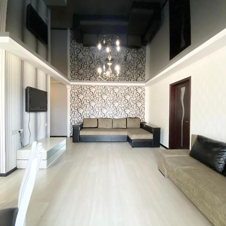 New Apartment Lux In Most City Area Dnipro Extérieur photo