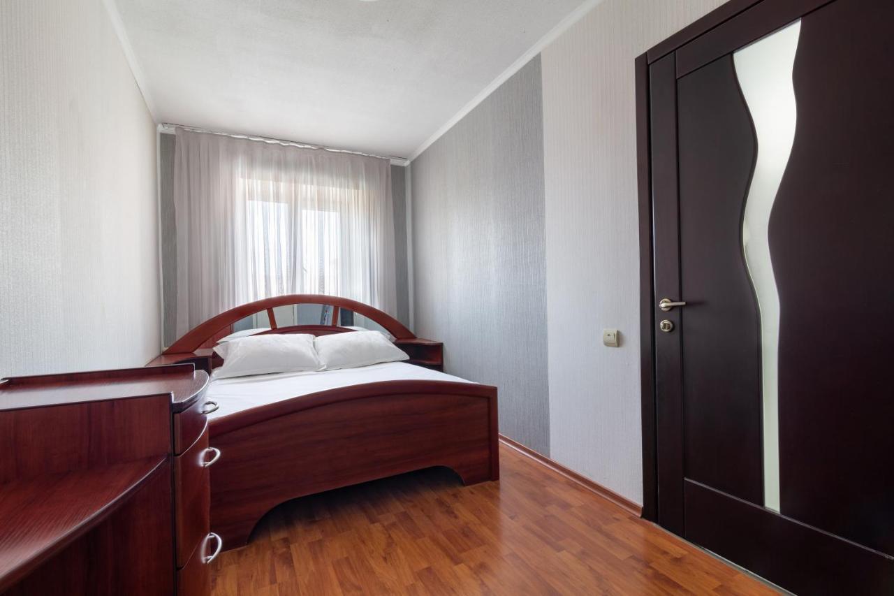 New Apartment Lux In Most City Area Dnipro Extérieur photo